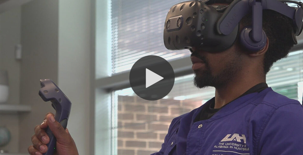 UAH nursing students use new virtual reality tech